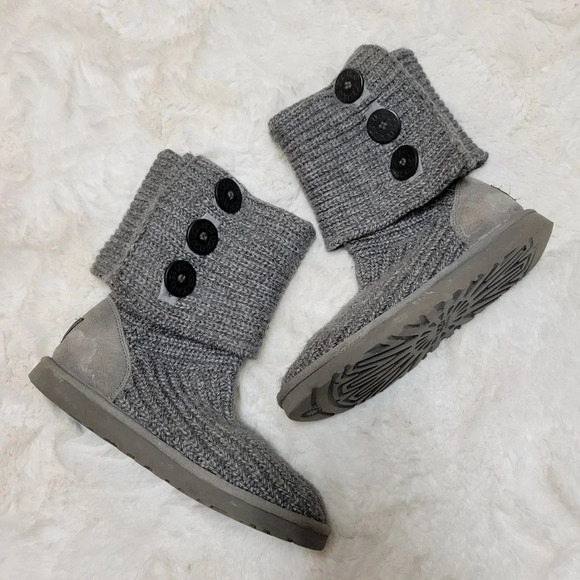 UGG Classic Cardy Knit Boots Womens Size 7 Gray - Picture 2 of 9